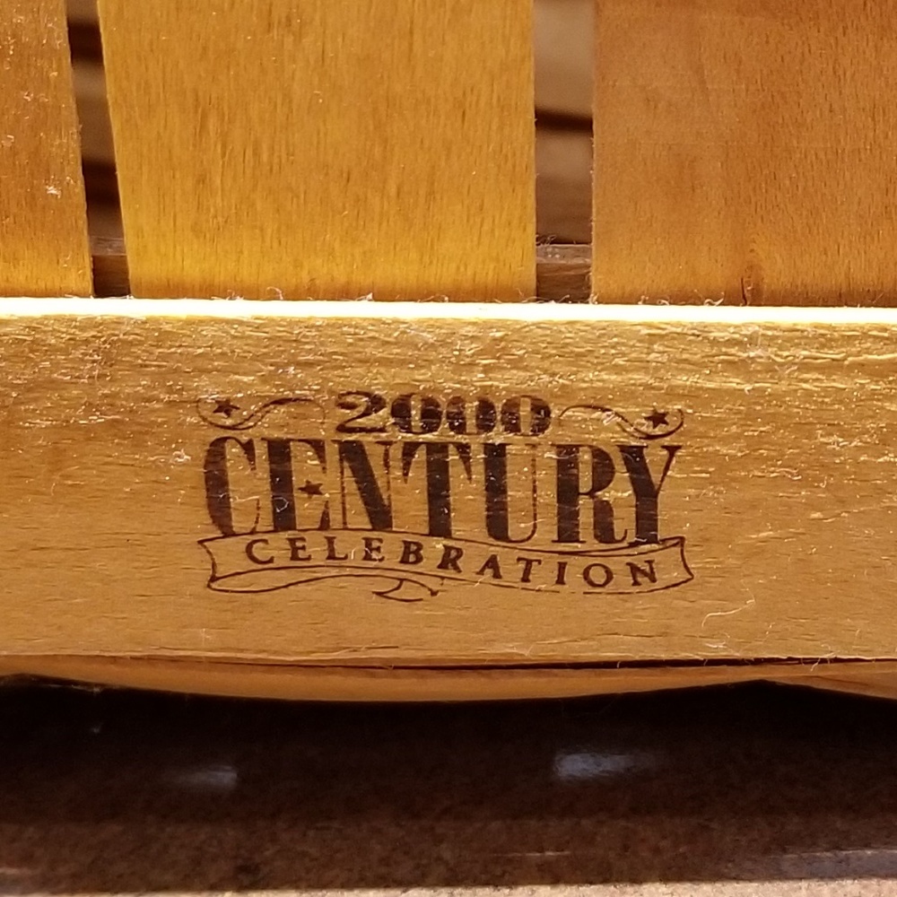 Longaberger 2000 Deck The Halls Basket - Picture 7 of 7